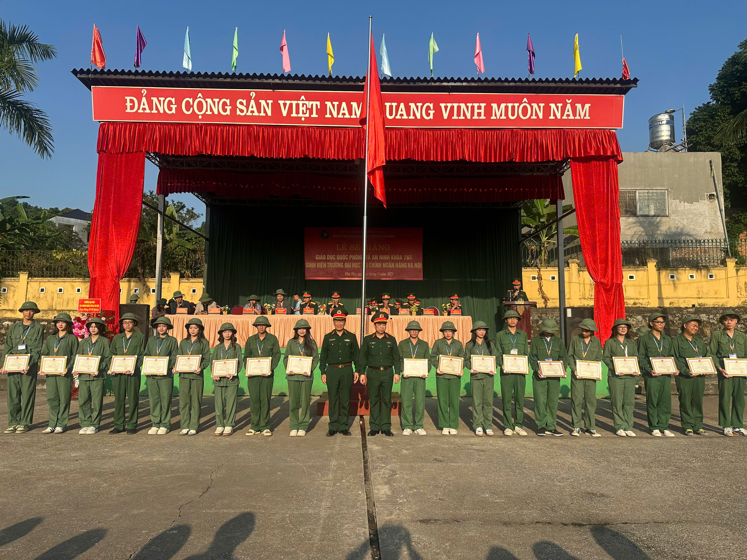 BẾ GIẢNG GDQP&AN K265