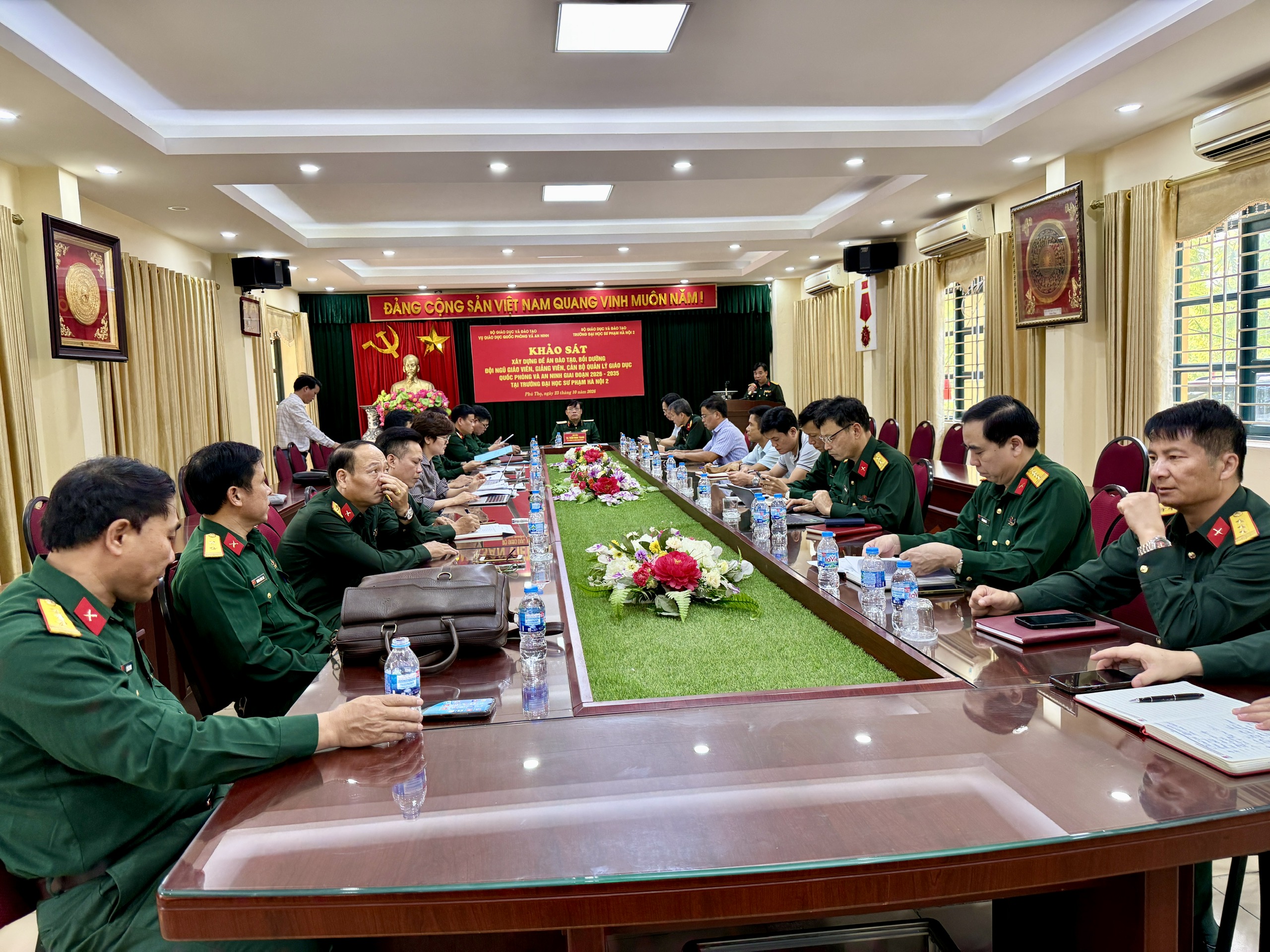 ĐOÀN CÔNG TÁC VỤ GDQP&AN - BỘ GD&ĐT KHẢO SÁT TẠI TRUNG TÂM GDQP&AN TRƯỜNG ĐHSP HÀ NỘI 2